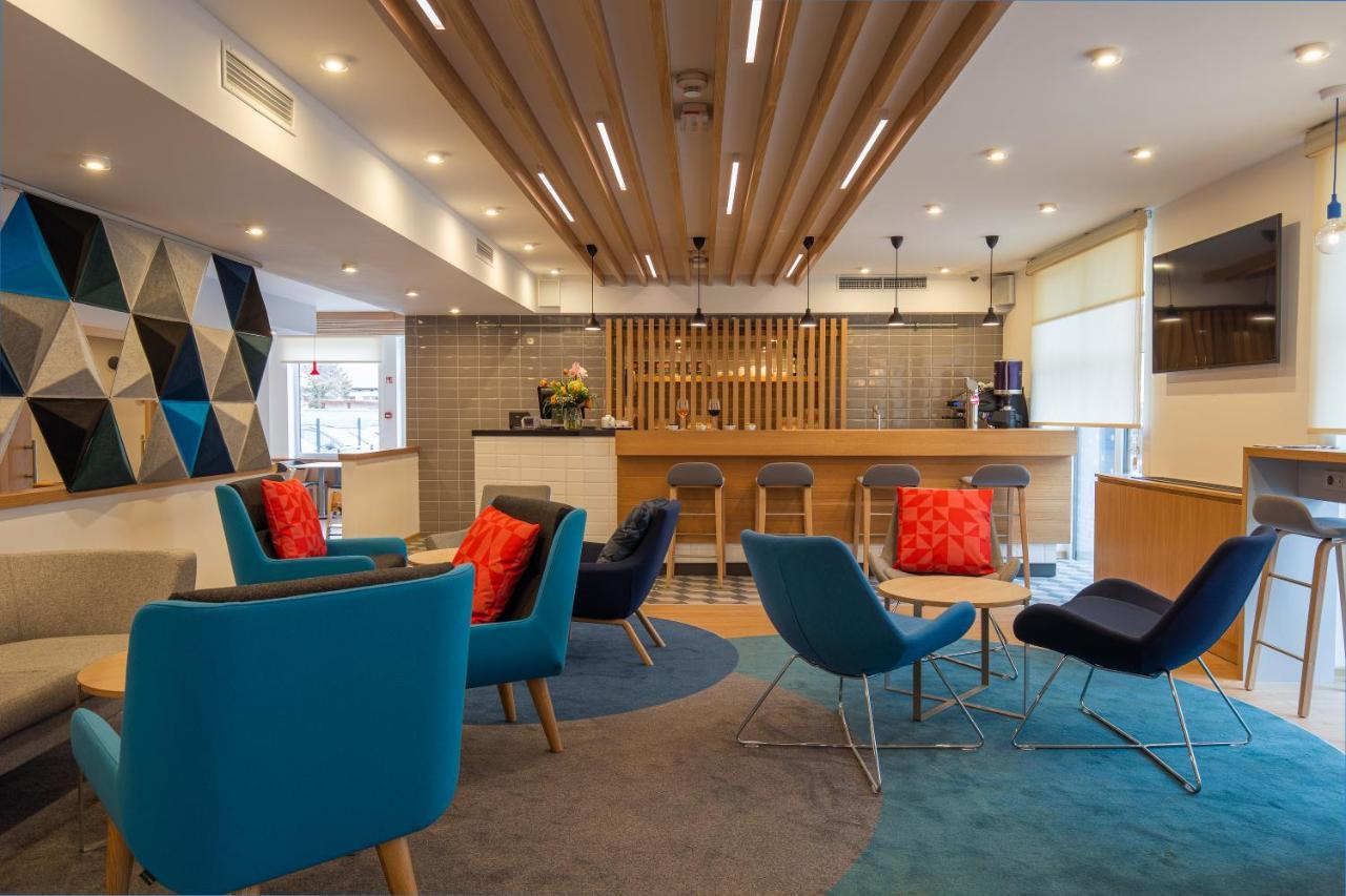Express - By Ihg